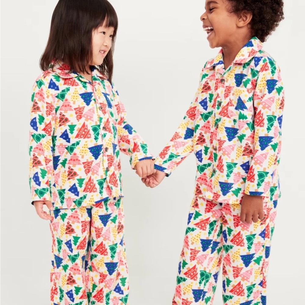 Old Navy Festive Family Matching Kids Pajama Set